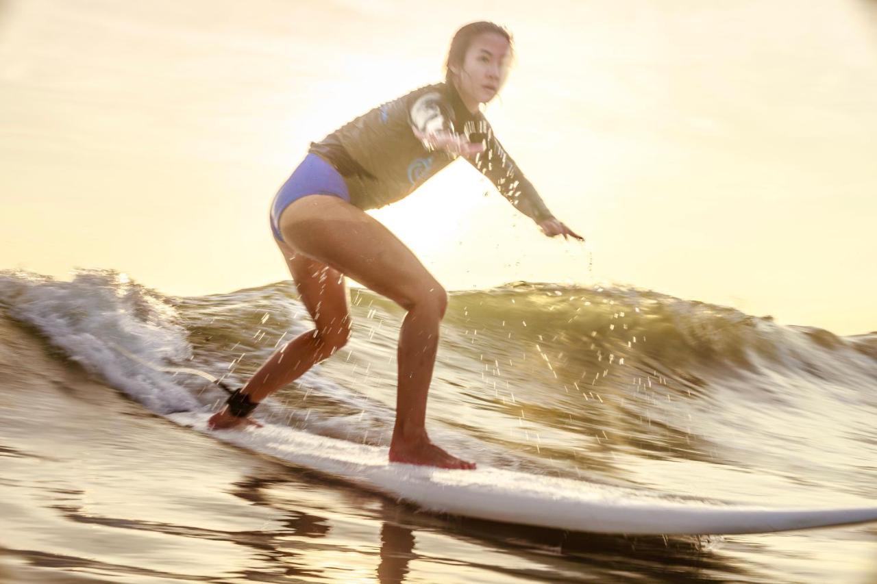 Отель The Surfer Sri Lanka - Surf Camp Велигама Экстерьер фото