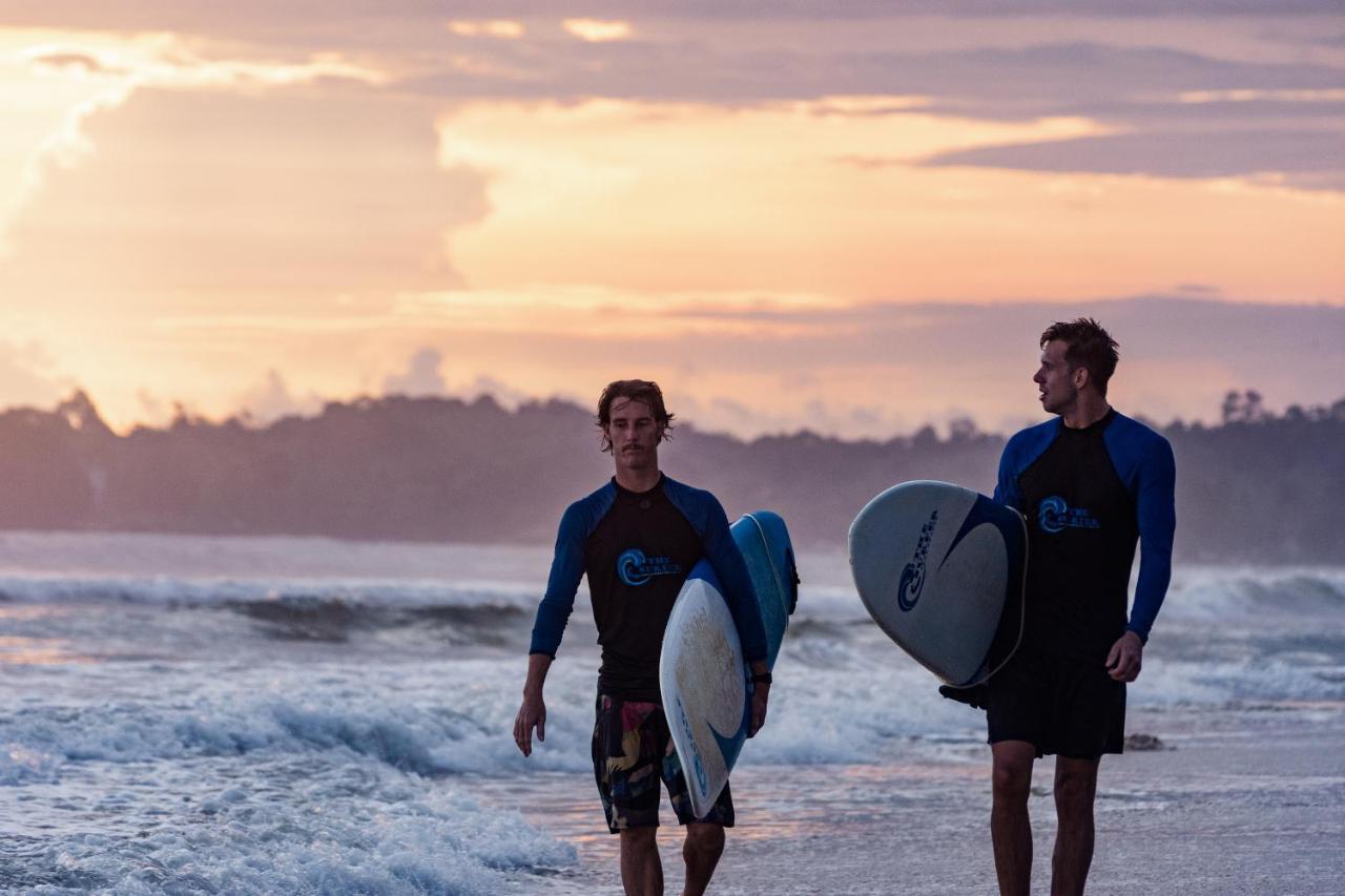 Отель The Surfer Sri Lanka - Surf Camp Велигама Экстерьер фото